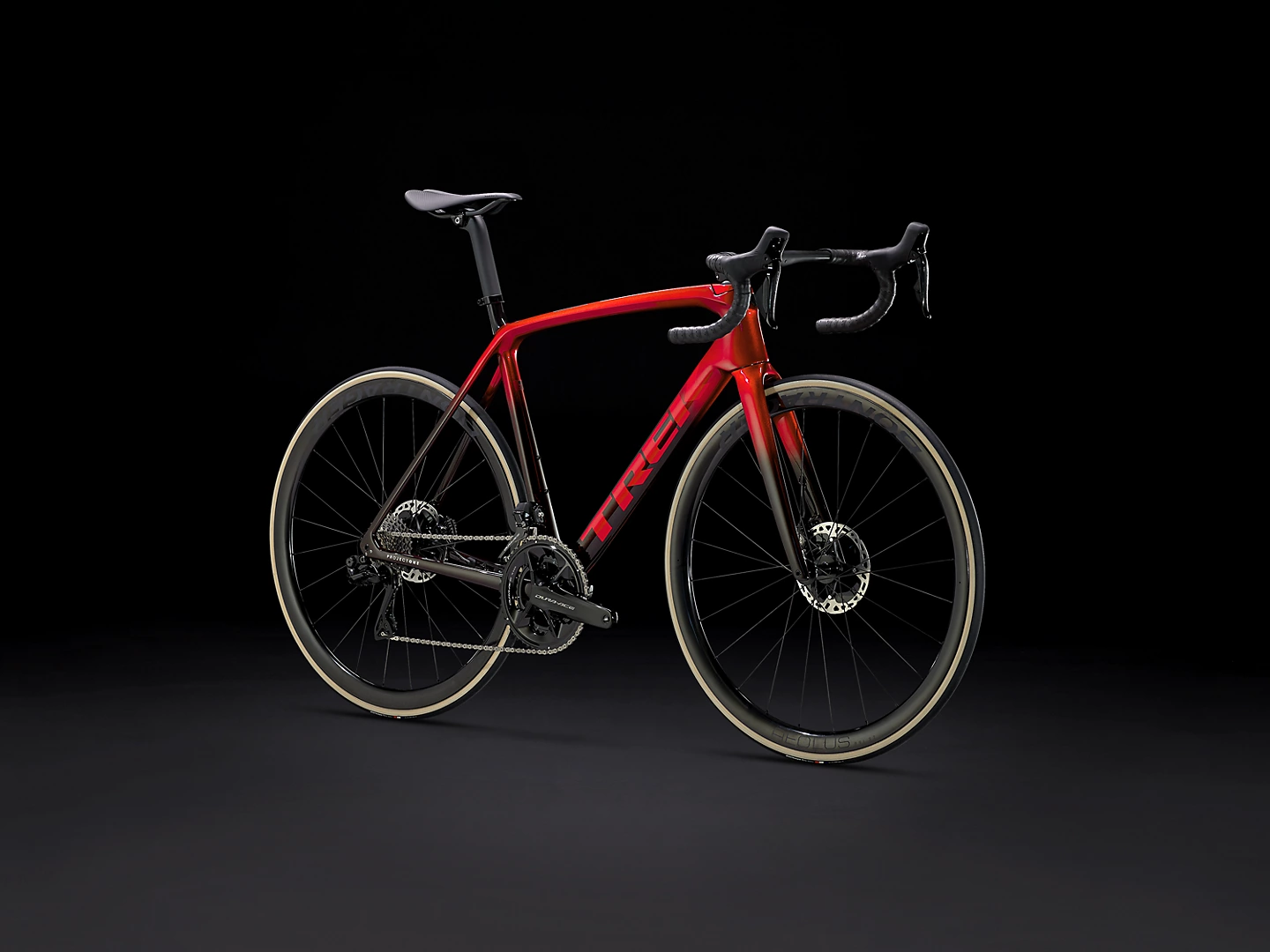 EmondaSLR9_23_35715_E_Portrait