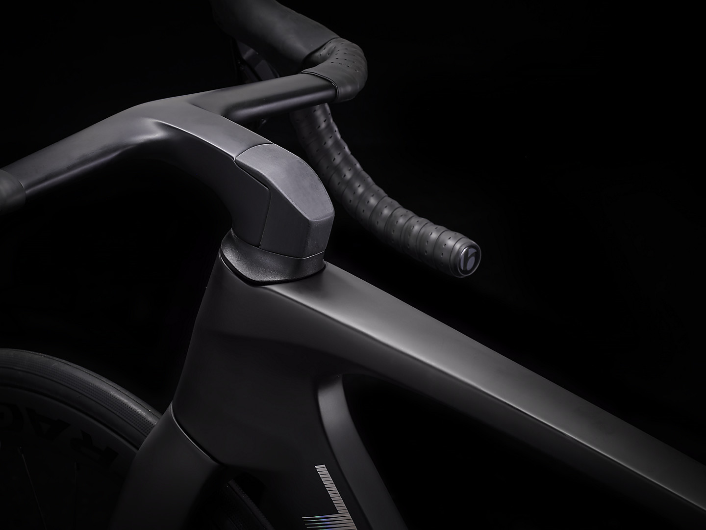 MadoneSLR6_23_37416_A_Alt4