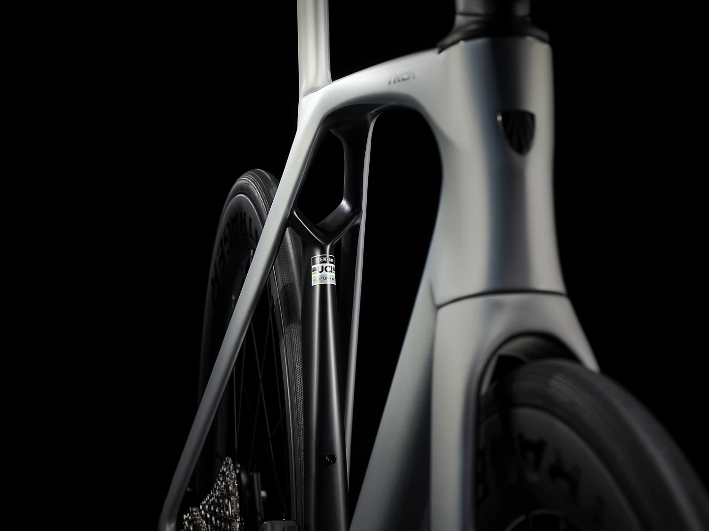 MadoneSLR6eTap_23_37417_E_Alt3