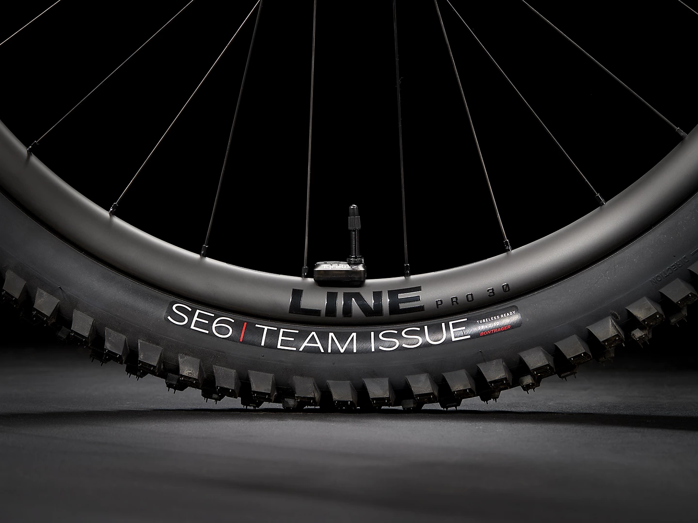 Rail99XX1AXS_22_35678_C_Alt9